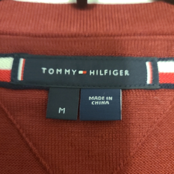 Tommy Hilfiger Men's V-Neck Sweater Soze Medium - Picture 3 of 7